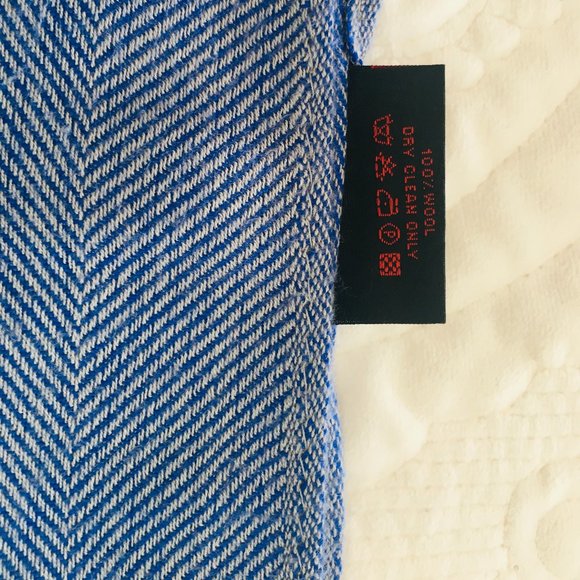 SALE Luxe Large LV Louis Vuitton Light and Dark Blue Wool Scarf Wrap Huge 28x75" - Picture 5 of 8